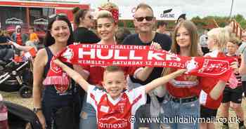 Hundreds flock to Craven Park to give Hull KR players a special send off ahead of Challenge Cup final
