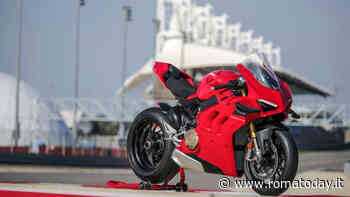 Ladri rubano Ducati Panigale fuori da una discoteca, la moto ritrovata dai carabinieri