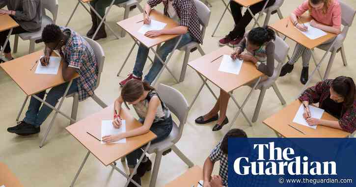 Students face fierce competition as fewer university courses become available