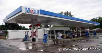 'I'm not comfortable': Rolling Meadows residents still smelling fumes more than month after fuel leak