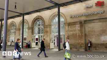 Hull council says rail ticket office closures 'discriminatory'