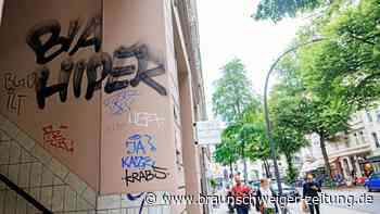 Nationalsozialistische Graffitis an Schulgebäude in Schladen