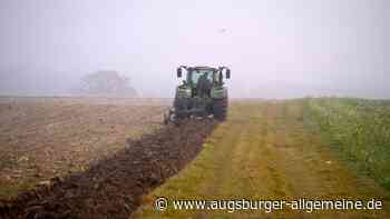 Traktor erfasst Joggerin und fährt weiter: Frau wird schwer verletzt