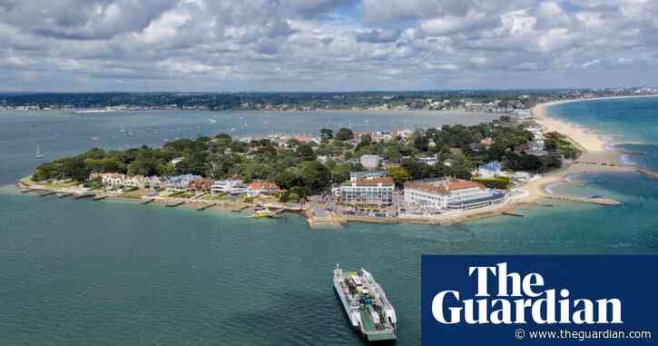 ‘Modest’ wealth tax could raise more than £10bn for public services, says TUC