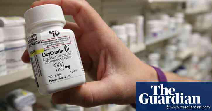 US supreme court halts Purdue Pharma deal that shields Sacklers from lawsuits
