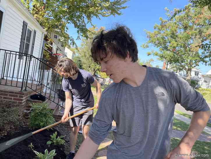 Yard work builds bonds and bots for Arlington robotics team