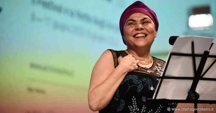 Michela Murgia, teologa e cattolica queer: una fede forte e fuori dagli schemi. “Quando incontrò Papa Francesco era commossa”