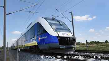 Sattelzug kracht im Kreis Gifhorn gegen Erixx-Regionalzug