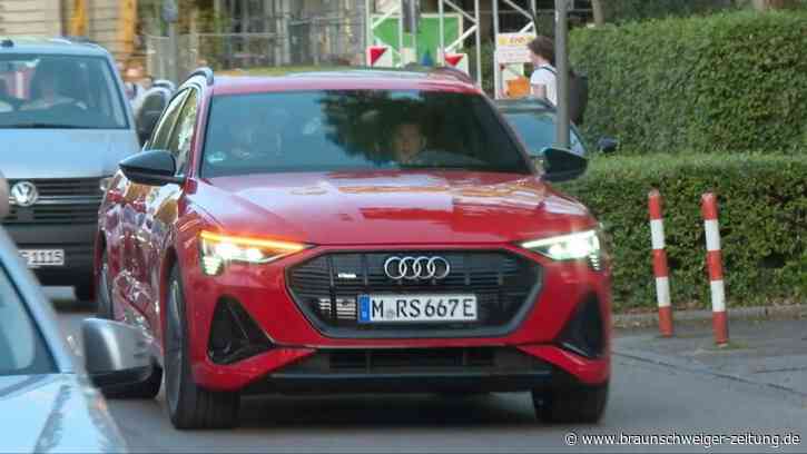 Das Warten hat ein Ende: Kane in München eingetroffen