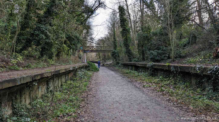 Petition to reopen the disused Finsbury Park to Alexandra Palace railway