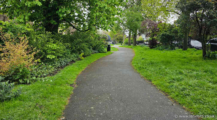 London’s Pocket Parks: Holly Grove Shrubbery, SE15