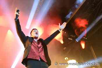 Nico Santos stürmt die Bühne an der Dreckburg in Salzkotten