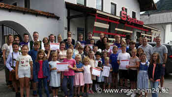 Erfolgreiche Spendenaktion „Pidinger Wunschbaum“ des Unternehmerforums Piding