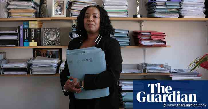 Government attacks on lawyers degrading, say former Tory law officers