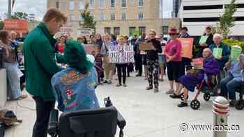 Rally in Regina calls on province to move to net-zero emissions by 2035