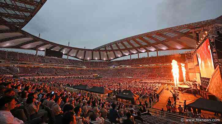 South Korea throws huge K-Pop concert for 40K Scouts following major floods