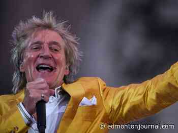 Five reasons to love Rod Stewart, who hits Rogers Place Aug. 15