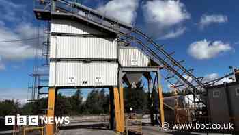 East Riding: Hundreds object over Brandesburton asphalt works plans