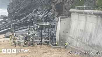 Watergate Bay's Fortnum & Mason beach huts taken down