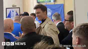 NFL star Tom Brady greets Birmingham City fans at local pub