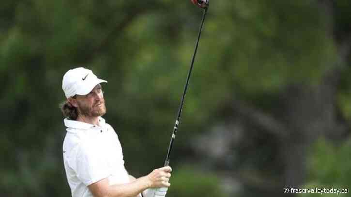 Glover goes low again, leads FedEx Cup opener by 1 stroke