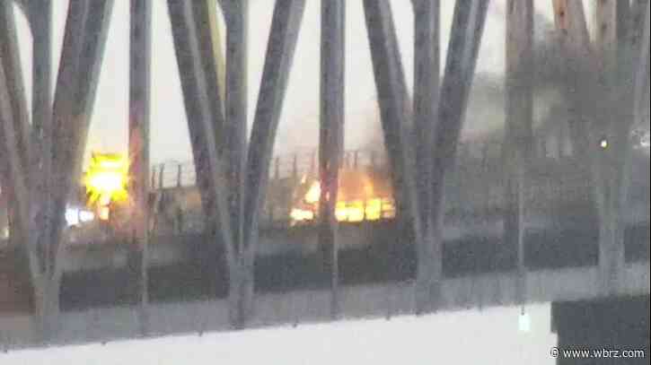 Lanes now open after vehicle fire shut down westbound traffic on Mississippi River Bridge