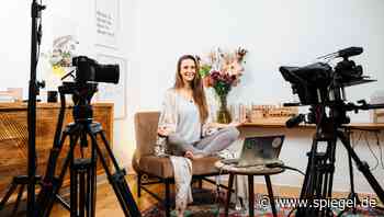 Laura Malina Seiler und ihr Life Coaching: Die Frau, die angeblich Glück verkauft