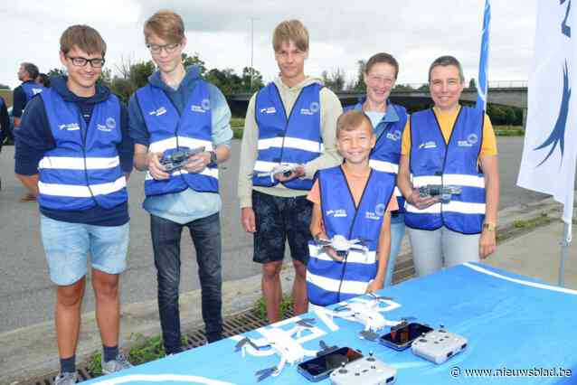 Wereldprimeur in Oudenaarde: burgers speuren met drones naar zwerfafval op oevers van de Schelde