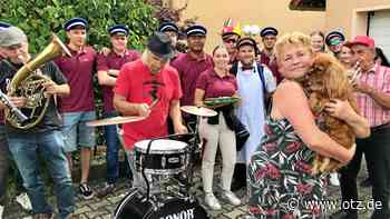 Am Sonntag für jeden Haushalt ein Ständchen