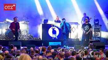 Antilopen Gang mit Überraschungseffekt in der Kulturarena in Jena