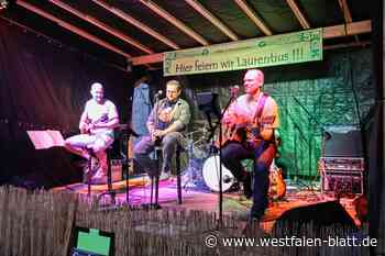 Schweigeminute für Brandopfer in Bruchhausen