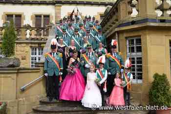 Neuenheerse: Jubel um Dirk Osburg und Carmen Schmitz