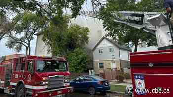 Mountain Avenue closed due to apartment fire Sunday morning