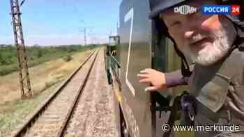 Russlands geheimer Panzerzug aufgetaucht: Putins Stahlkoloss ist wohl „bis an die Zähne bewaffnet“