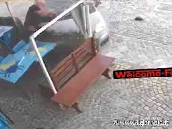 "Pezzo di m..., sei vaccinato". Così prova ad ammazzarlo