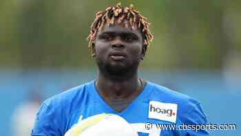 LOOK: Chargers' CJ Okoye gets sack in first organized football game he's ever played, L.A. sideline goes wild