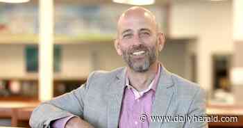 School board gives Dist. 303 superintendent a raise, more time off