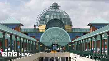 Meadowhall to replace Debenhams with Sports Direct and Frasers