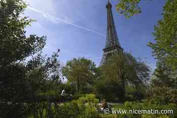 Deux fausses alertes à la bombe obligent à évacuer la Tour Eiffel, une enquête ouverte