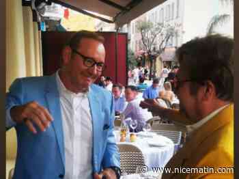 Kevin Spacey et Elton John se croisent dans un restaurant du Vieux-Nice
