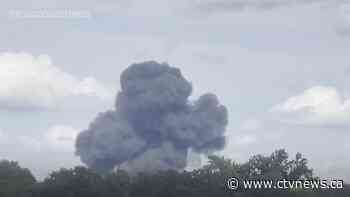 2 people safely eject from jet that later crashed during Thunder Over Michigan air show