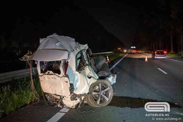 Volvo XC90 in tweeën na gigantische klap op A12