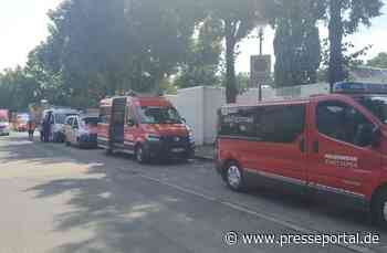 FW Düren: Großeinsatz für Feuerwehr und Rettungsdienst in Dürener Gesamtschule