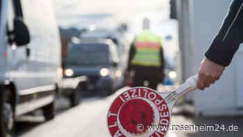 Erfolg bei Reisebus-Kontrolle: Grenzpolizei Piding verhaftet gesuchten Straftäter (55)