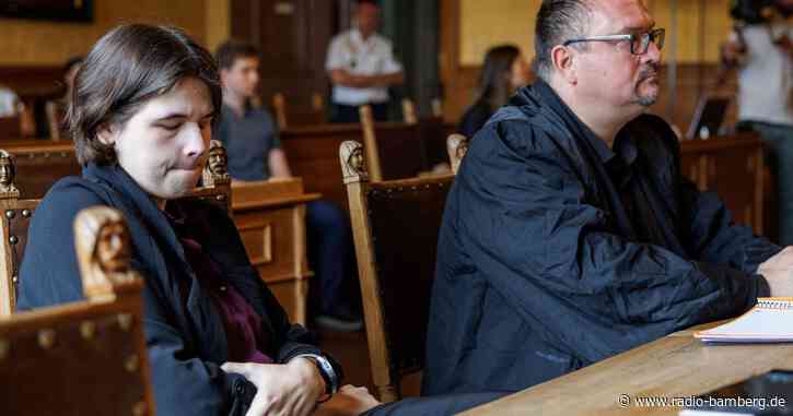 Impfschaden-Prozess: Gericht fordert Gutachten ein