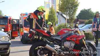 Motorradfahrer (46) aus dem Rosenheimer Land bei Zusammenstoß in Reischach verletzt