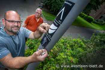Sie bringen die Wanderer in Bielefeld auf den richtigen Weg