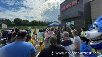 Popular Savannah Banana's baseball team comes to Hartford