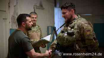Selenskyj besucht ostukrainische Front nördlich von Bachmut