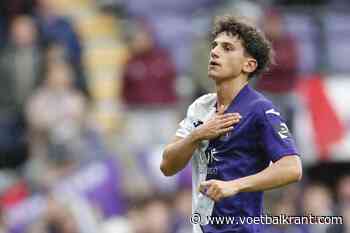 Zo zit Théo Leoni in elkaar: "Toch zat ik Vertonghen te vertellen hoe we moesten spelen"